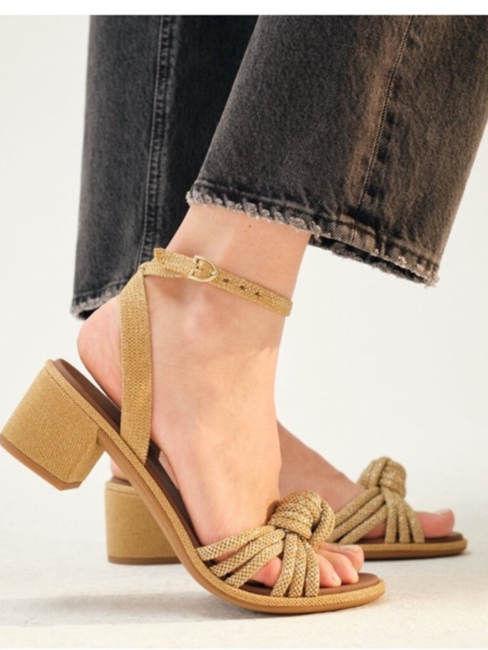Rothy's Women's The Knot Sandals, Golden Sun, Size 8, NWT NWT